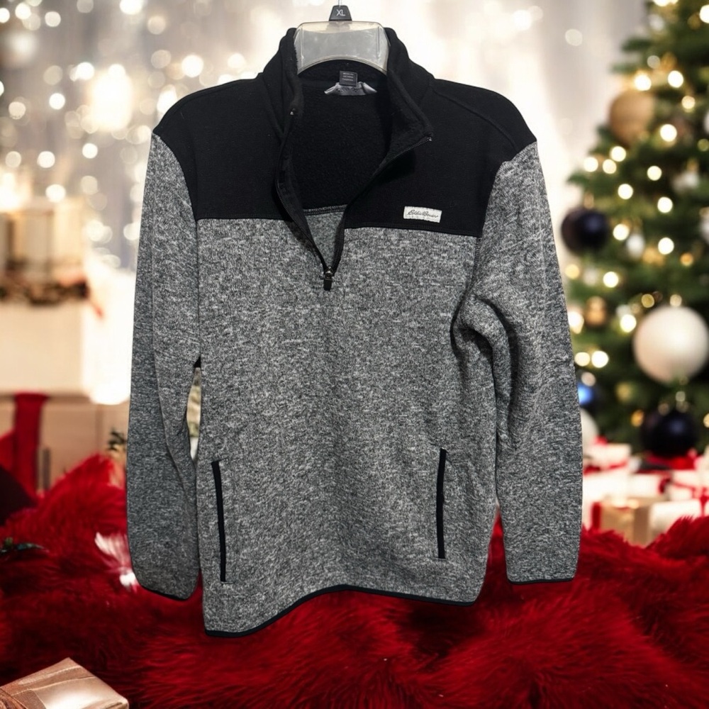 Eddie Bauer Men's Gray and Black Sweater
